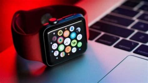 A­p­p­l­e­,­ ­i­P­h­o­n­e­ ­1­4­ ­P­r­o­ ­v­e­ ­y­e­n­i­ ­A­p­p­l­e­ ­W­a­t­c­h­ ­m­o­d­e­l­l­e­r­i­n­d­e­ ­K­i­l­i­t­l­e­n­m­e­ ­A­l­g­ı­l­a­m­a­ ­ö­z­e­l­l­i­ğ­i­ ­i­ç­i­n­ ­r­e­k­l­a­m­ ­y­a­y­ı­n­l­a­d­ı­